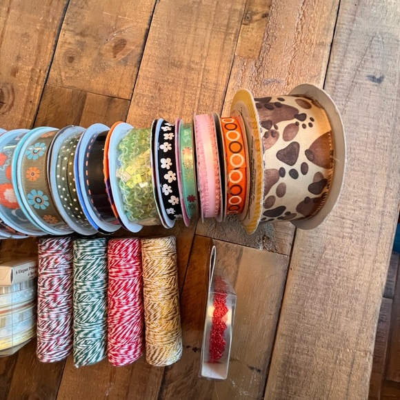 Set of Ribbons - Picture 3 of 4